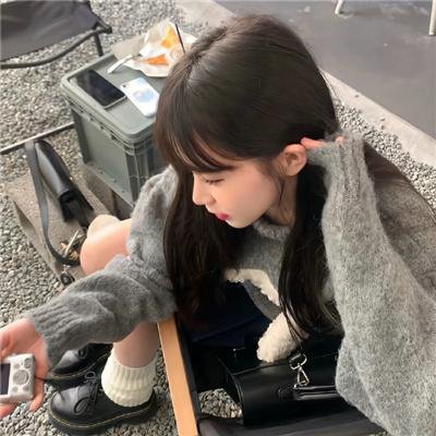 埃舍尔街的红色邮筒
